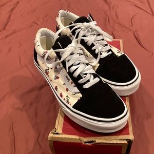 Vans ..like new . Worn 1x